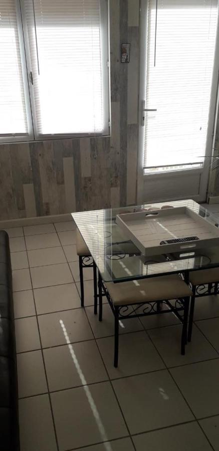 Appartement T2 Au Port De Canet-En-Roussillon - Proche De La Plage Et De L'Aquarium Oniria מראה חיצוני תמונה